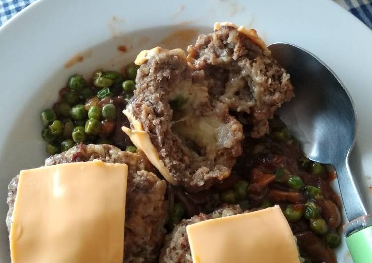 Cheesy meatball with barbecue sauce