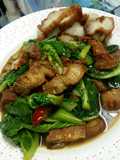 ผัดแขนงกะหล่ำหมูทอด