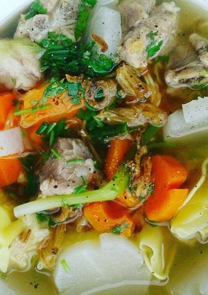 Hình của món Mì hoành thánh sườn.