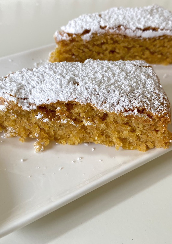Una foto de Tarta de almendra de Santiago de Compostela