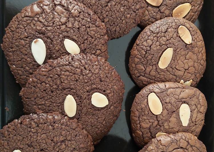 Langkah Mudah untuk Menyiapkan Brownie soft cookies yang Bisa Manjain Lidah