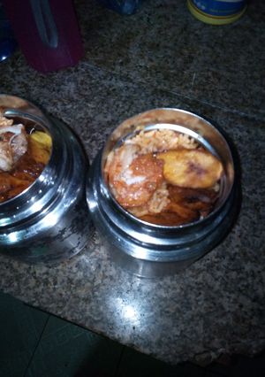A picture of Jollof rice and dodo.
