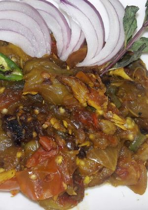 A picture of Baingan ka bharta.