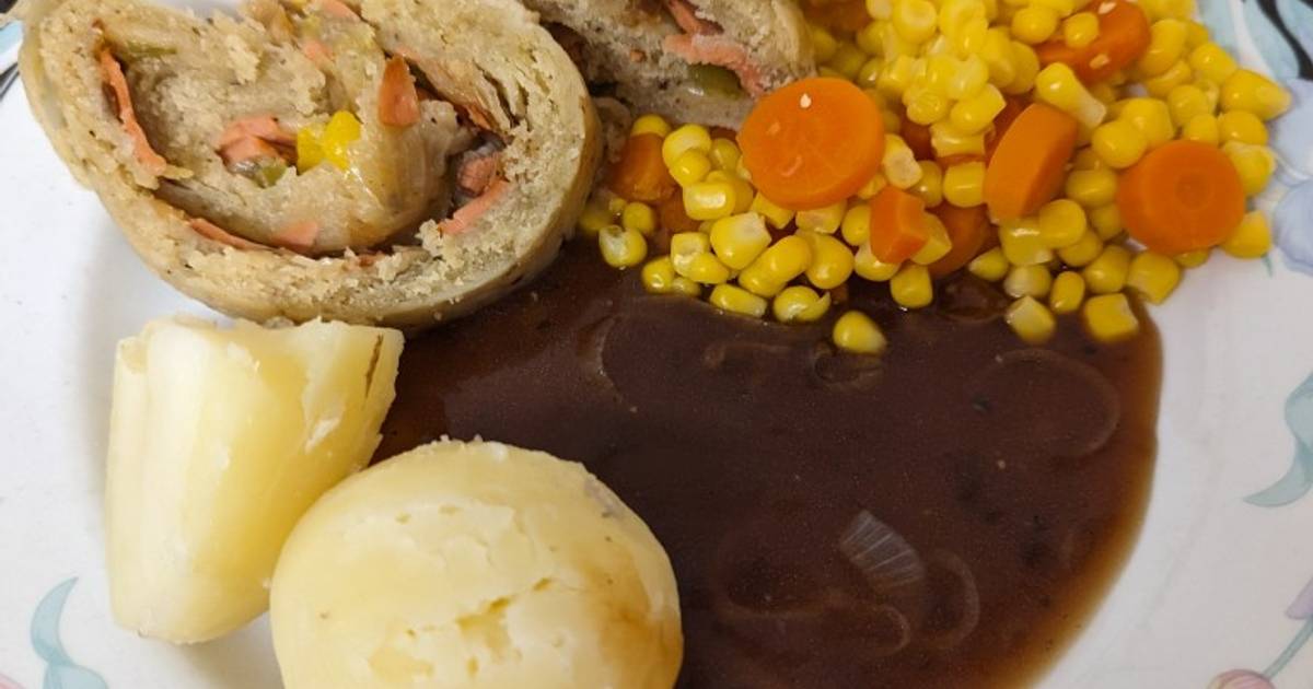 Vegetarian suet, bacon and onion Roly Poly Recipe by Robin Bligh. Cookpad