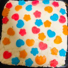 Butter cake with homemade fondant A picture of Butter cake with homemade fondant.