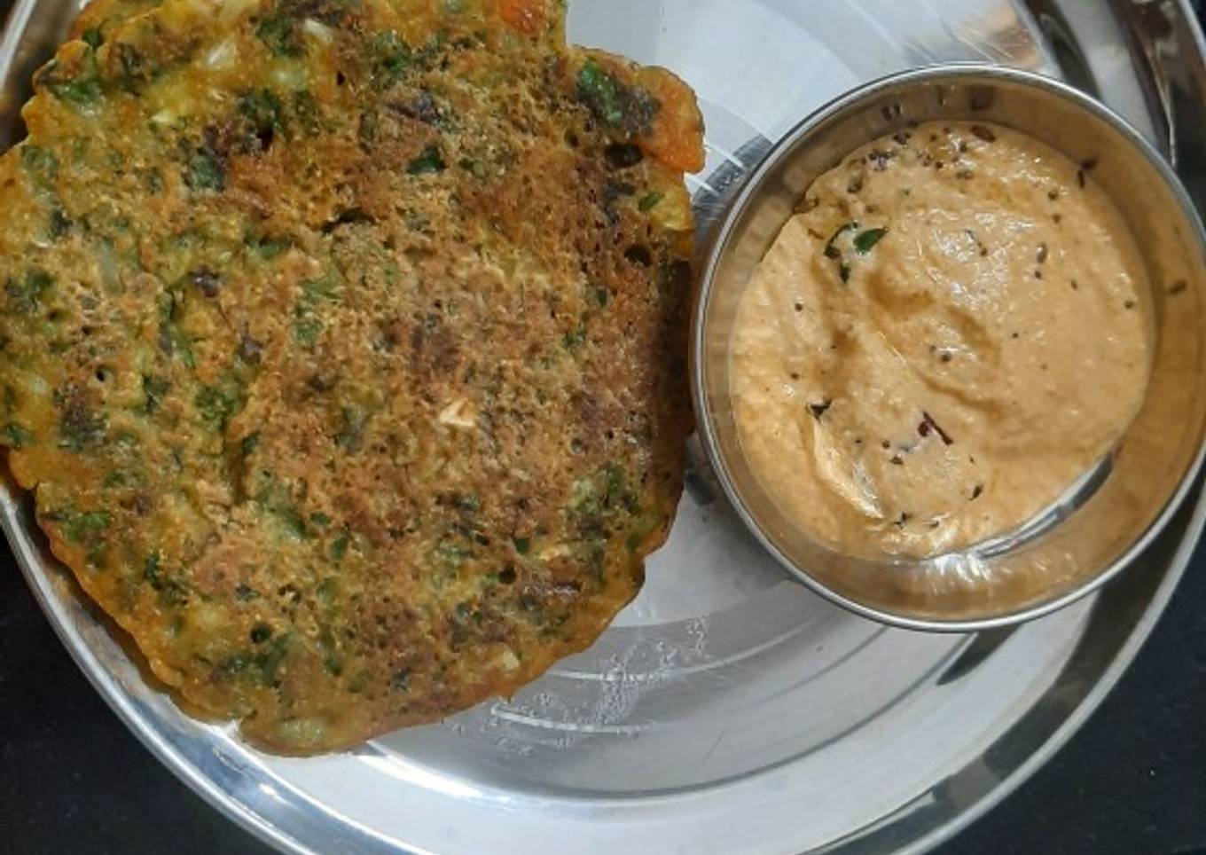 Palak multigrain cheela and peanut chutney combo