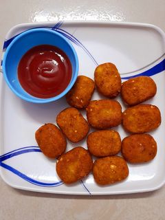क्रिस्पी आलू बाइट्स (Crispy aloo bites recipe in hindi) रेसिपी मुख्य फोटो