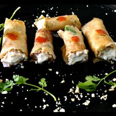Curd and peanut crushed stuffing roll A picture of Curd and peanut crushed stuffing roll.