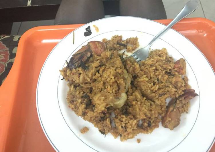 Recipe of Quick Jollof rice with basil and rosemary herbs