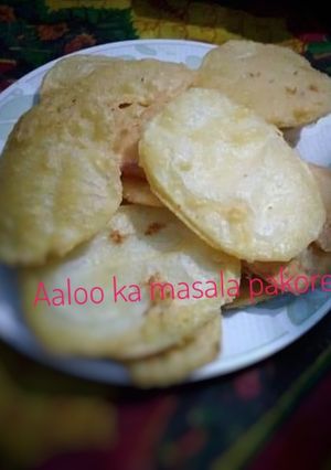 A picture of Aloo ka masala pakoray.