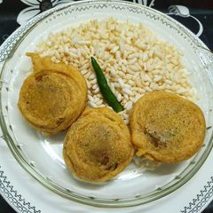 A picture of Aloo Chop or Potato Croquettes.