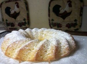 Una foto de Torta de naranja o limon facil