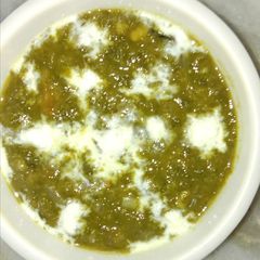 A picture of Palak & chana dal.