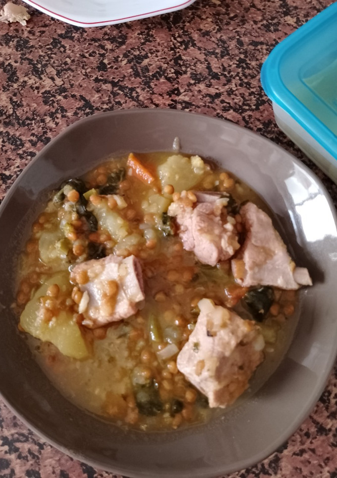 Una foto de Lentejas con Costilleja
