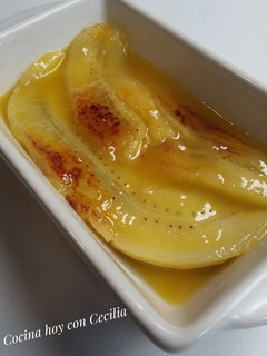 Una foto de Banana flambeada