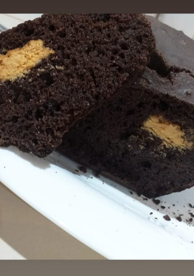Una foto de Budín de chocolate y crema de maní sin azúcar❤