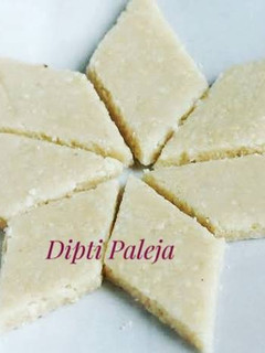 કાજુ કતરી(કાજુ katli Recipe in Gujarati) રેસીપી મુખ્ય ફોટો