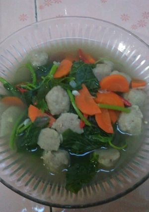 Foto resep Bening Bayam Wortel Bakso
