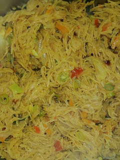 சேமியா கிச்சடி(SEMIYA KICHDI RECIPE IN TAMIL) செய்முறை முக்கிய புகைப்படம்