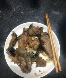 cá ngừ áp chảo