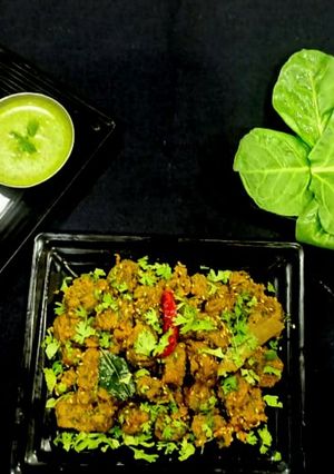 પાલક ના મુઠીયા (Palak Muthia Recipe In Gujarati) રેસીપી મુખ્ય ફોટો