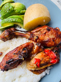 Una foto de Pollo al horno con cerveza