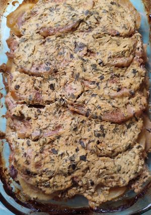 Mustáros karaj krumpliágyon recept fotója