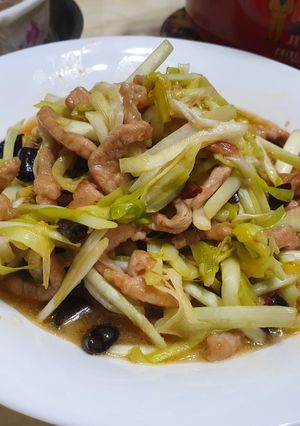 川味韭黃肉絲 的食譜成品照片