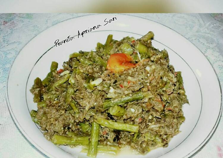 Resep Spicy grigit mushroom with long beans yang mudah