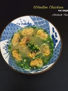 Hình của món Hoành Thánh (soup gà).