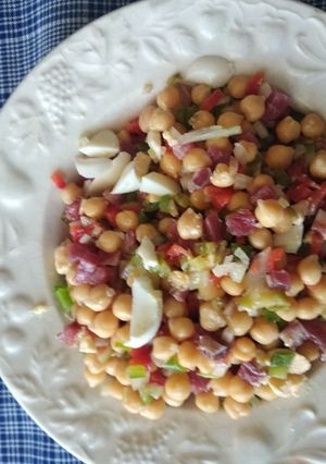 Foto principal de Ensalada de garbanzos