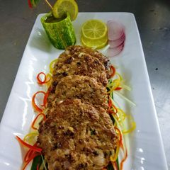 A picture of Murg chapli kebab.
