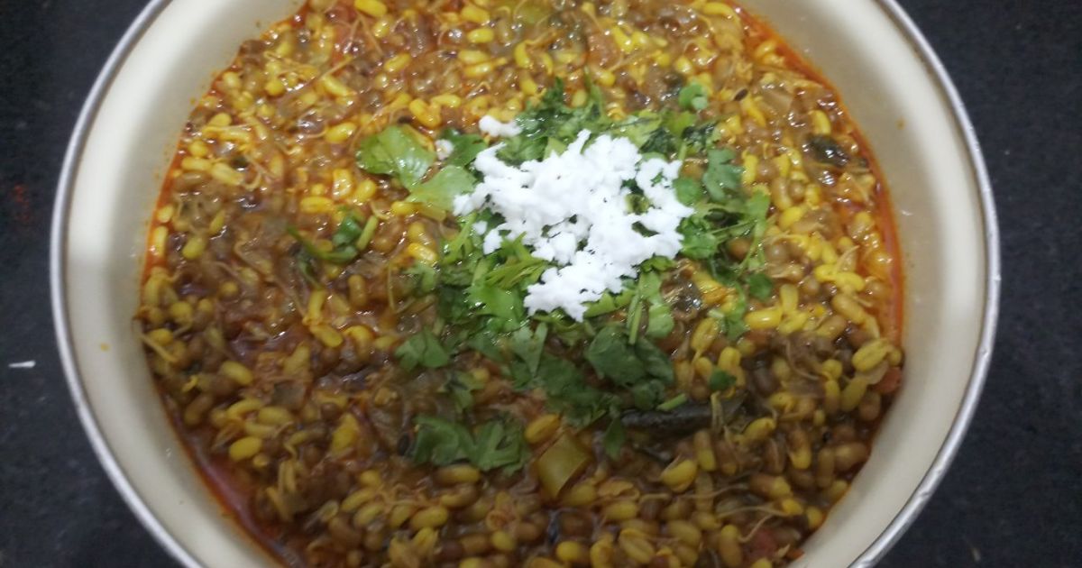 मटकी रस्सा भाजी (Matki Rassa Bhaji Recipe In Marathi) रेसिपी Sujata ...