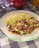 Salchichas con huevo