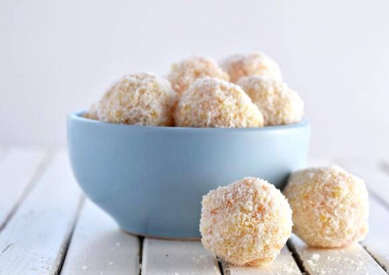 Apricot and Coconut Balls