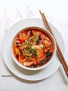 Foto resep Jjamppong (Mie Seafood Pedas Korea)