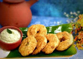 Unique Recipe Medu Vada with Mango chutney Delicious