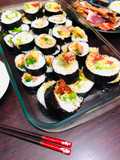 Sushi nori-maki con Mayonesa de lata de atún y lechuga Japonés TSUNAMAYOMAKI🇺🇾🇯🇵ツナマヨ巻きDía del Sushi