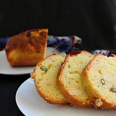 Eggless Lemon Cake Recipe - VegeCravings