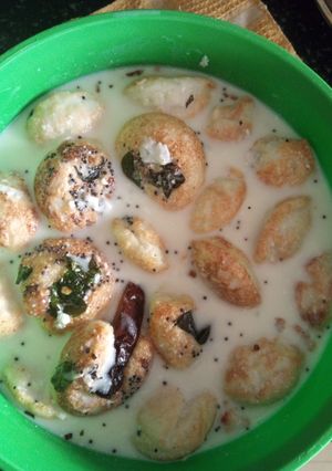 A picture of Mini Dahi Vada.