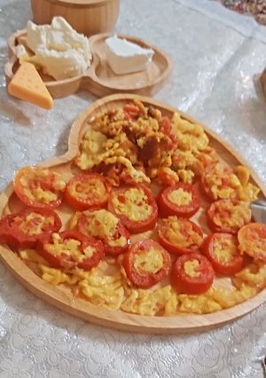 عکسی از دستور املت متفاوت برای صبحانه🍳🍅