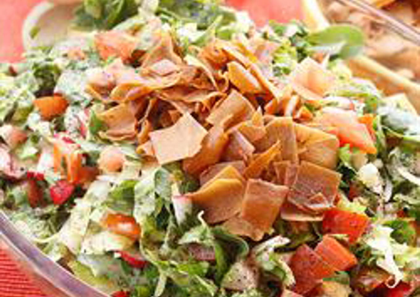 Bread and vegetables salad with sumac - fattoush