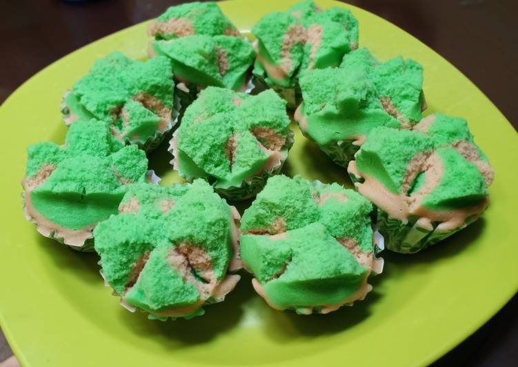 Bolu kukus pandan coklat mekar