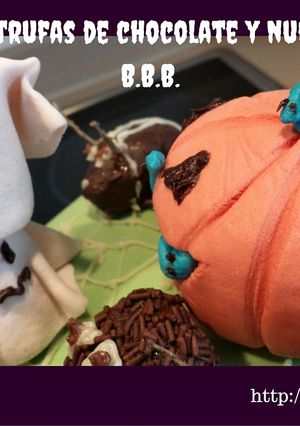 Foto principal de Halloween trufas de chocolate y nubes