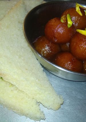 A picture of Instant Bread Jamun.