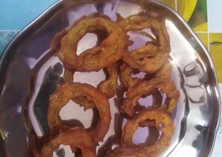 Steps to Prepare Homemade புடலங்காய் ரிங்ஸ் (Pudalankaai rings recipe in tamil)