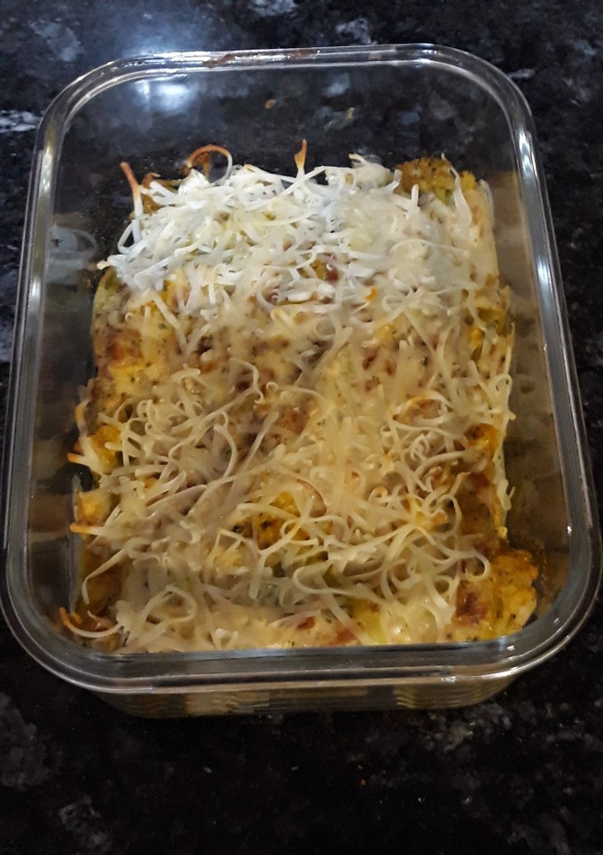 Una foto de Coliflor al vapor con bechamel con harina de garbanzos