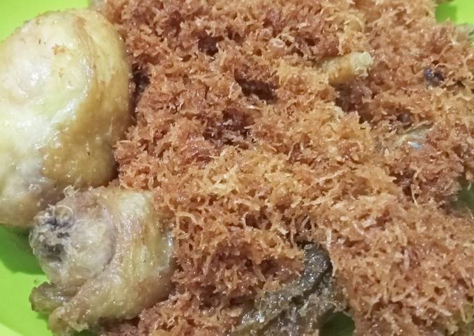 Ayam goreng serundeng