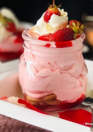 A picture of Whosayna’s Eggless Strawberry Mousse.