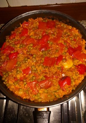 Foto principal de Arroz con pimiento rojo y guisantes